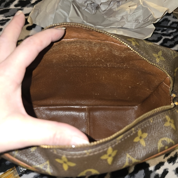 Louis Vuitton Messenger cross-body - Picture 8 of 14
